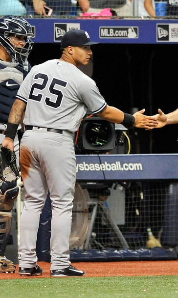 Yanks lose Hicks to injury; BoSox clinch home field